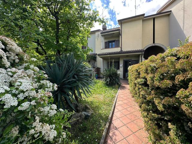 Villetta a schiera in vendita di 205 m² in Via Padovani