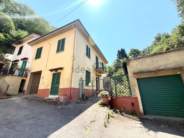 Villetta a schiera in vendita di 205 m² in Via Vecchia Pisana, 9