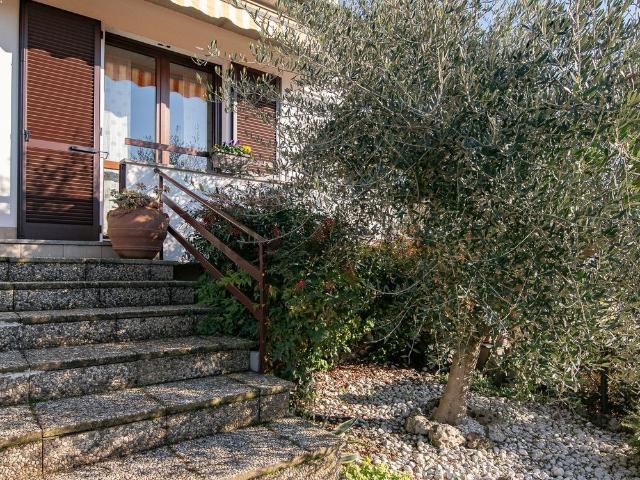 Villetta a schiera in vendita di 205 m² in Strada Vecchia di Galliate