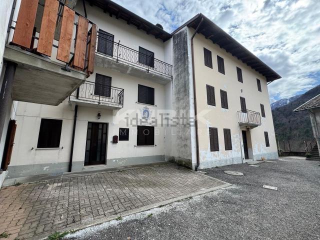 Villetta a schiera in vendita di 206 m² in Via della Maina