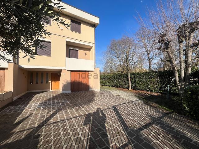 Villetta a schiera in vendita di 207 m² in Via Calatafimi, 39