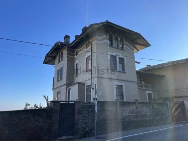 Villetta a schiera in vendita di 207 m² in Via del Cervo, 4