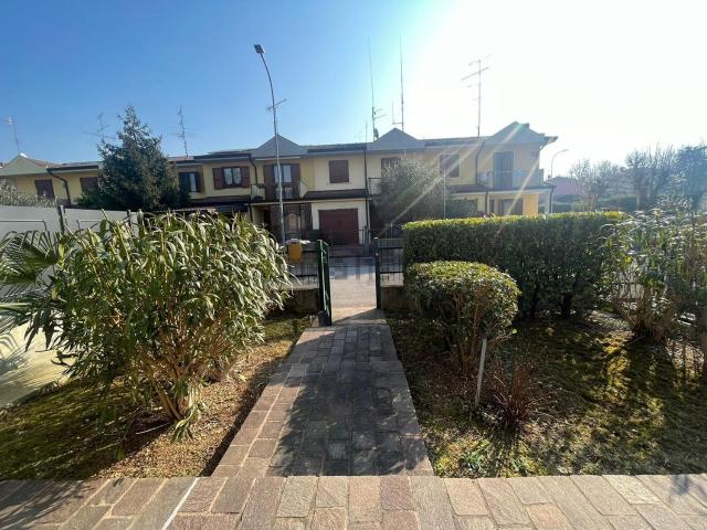Villetta a schiera in vendita di 207 m² in Via Padre Marcolini, 9
