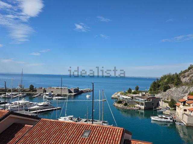 Villetta a schiera in vendita di 207 m² in Località Sistiana, 231