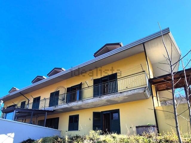 Villetta a schiera in vendita di 207 m² in Strada Provinciale 18