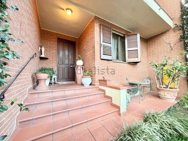 Villetta a schiera in vendita di 208 m² in Via Bartolomeo Bonfiglioli