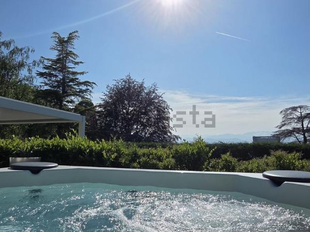 Villetta a schiera in vendita di 208 m² in Strada degli Alberoni, 18