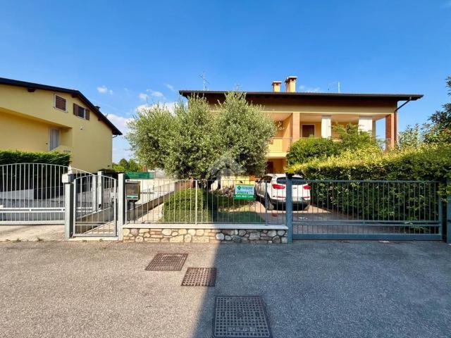 Villetta a schiera in vendita di 210 m² in Via Camillo Benso Conte di Cavour