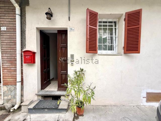 Villetta a schiera in vendita di 210 m² in Via Clemente Vercellone, 36