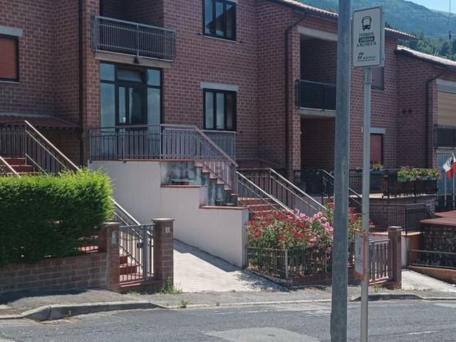 Villetta a schiera in vendita di 210 m² in Via Ada Negri