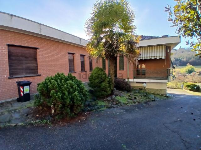 Villetta a schiera in vendita di 210 m² in Via G. Maia, 23
