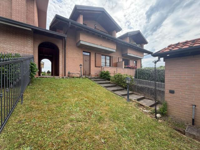 Villetta a schiera in vendita di 210 m² in Via Don Luigi Gabetti, 31