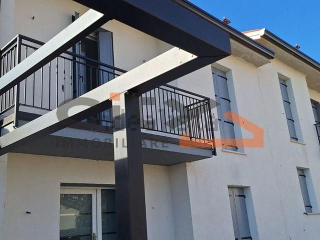 Villetta a schiera in vendita di 210 m² in Via Dante Alighieri