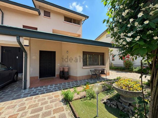 Villetta a schiera in vendita di 210 m² in Via del Noce
