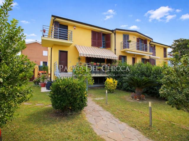 Villetta a schiera in vendita di 210 m² in Via di Popogna