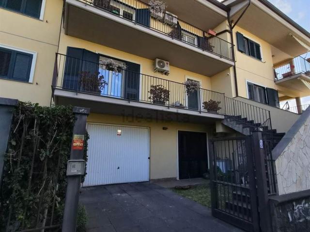 Villetta a schiera in vendita di 210 m² in Via Mazzaglia, 29