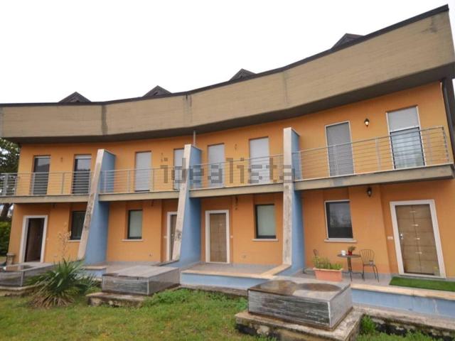 Villetta a schiera in vendita di 210 m² in Via San Cipriano, 10