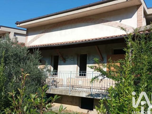 Villetta a schiera in vendita di 210 m² in Via Scafa