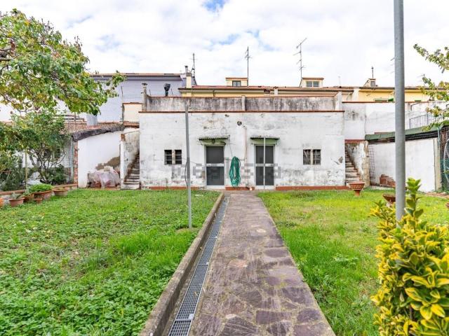 Villetta a schiera in vendita di 210 m² in Via Paolo Toscanelli, 50053