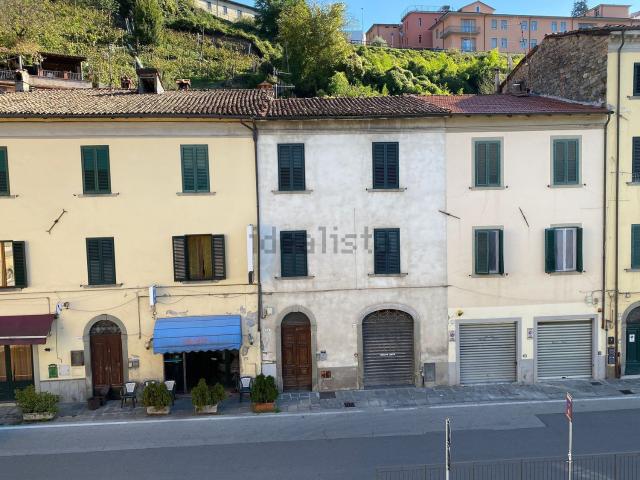 Villetta a schiera in vendita di 210 m² in Via Roma, 27