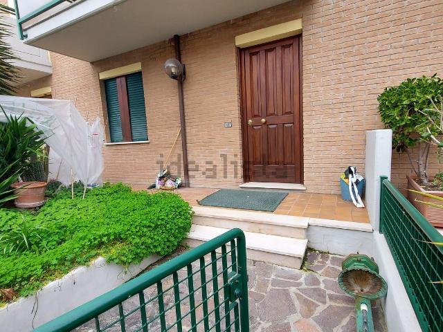 Villetta a schiera in vendita di 210 m² in Via T. Geminiani