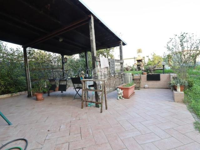 Villetta a schiera in vendita di 210 m² in Via Verona, 10