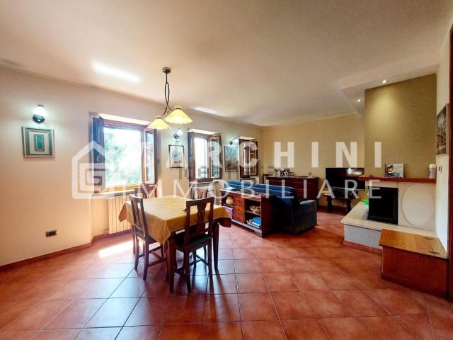 Villetta a schiera in vendita di 210 m² in Viale Santissima Annunziata, 55019