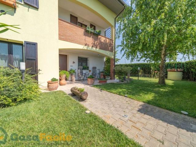 Villetta a schiera in vendita di 211 m² in Via Torricchia