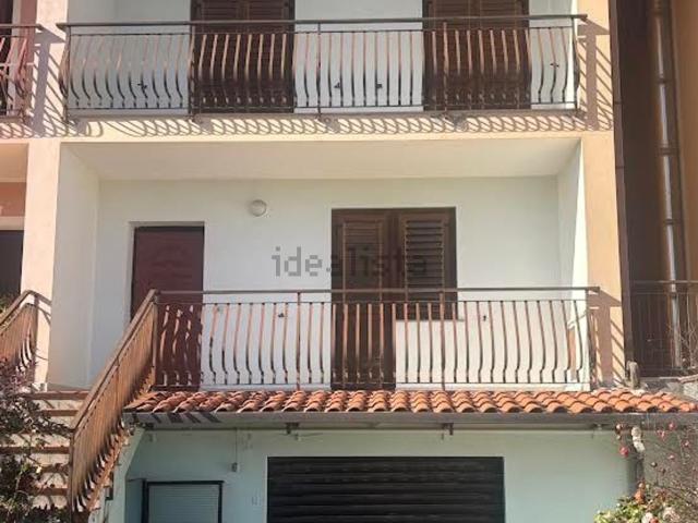 Villetta a schiera in vendita di 212 m² in Via Cesare Pavese, 92