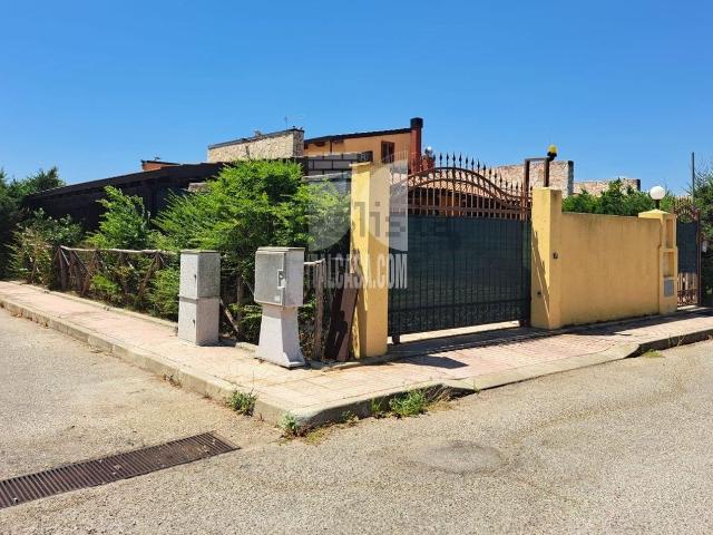 Villetta a schiera in vendita di 212 m² in Via delle Begonie