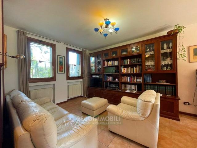 Villetta a schiera in vendita di 213 m² in Via dei Martiri