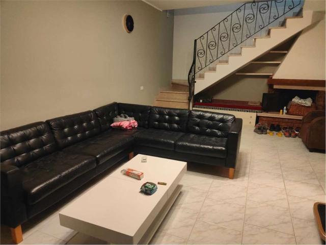 Villetta a schiera in vendita di 214 m² in Via Chiavica Romea