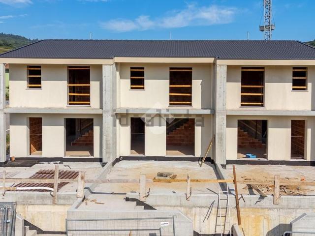 Villetta a schiera in vendita di 214 m² in Via dei Tigli