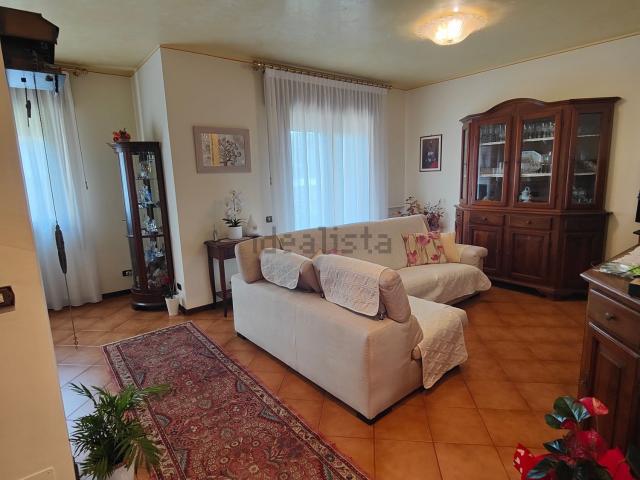 Villetta a schiera in vendita di 215 m² in Via Canaletto