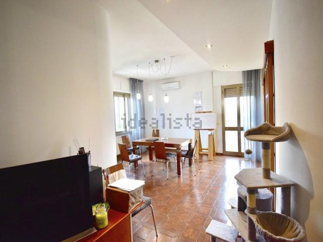 Villetta a schiera in vendita di 215 m² in Via D. Cimarosa, 21