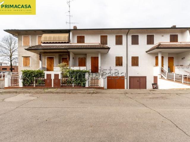 Villetta a schiera in vendita di 215 m² in Via Novelli