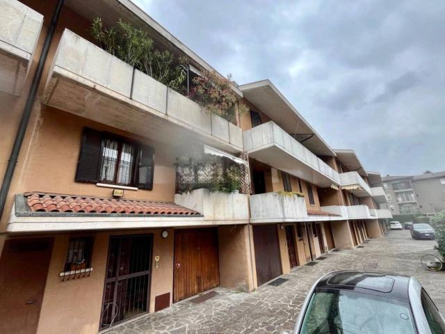 Villetta a schiera in vendita di 215 m² in Viale Caduti sul Lavoro, 55