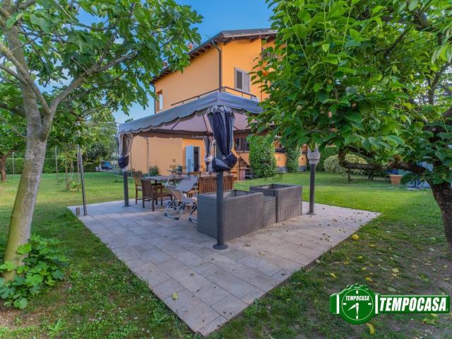 Villetta a schiera in vendita di 216 m² in Via della Vandea, 19