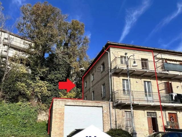 Villetta a schiera in vendita di 216 m² in Via Porta Romana, 61