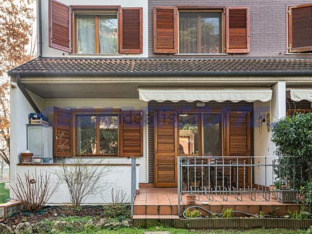Villetta a schiera in vendita di 218 m² in Via Gran Sasso