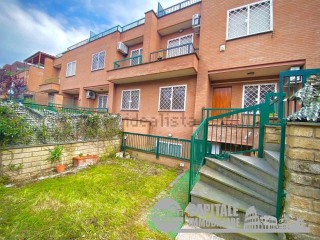 Villetta a schiera in vendita di 218 m² in Via delle Costellazioni