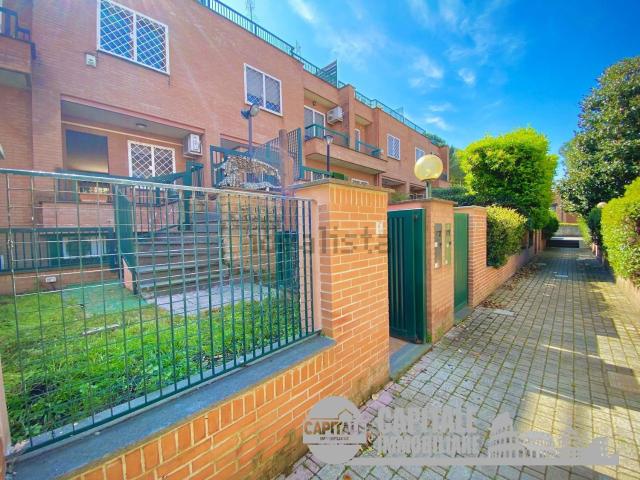 Villetta a schiera in vendita di 218 m² in Via delle Costellazioni