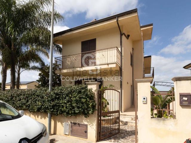 Villetta a schiera in vendita di 218 m² in Via San Paolo, 24