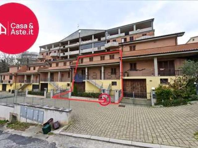 Villetta a schiera in vendita di 218 m² in Strada Roccolo Svampa