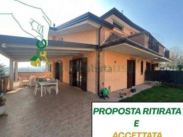 Villetta a schiera in vendita di 220 m² in Via Conserva Carlecchie, 20