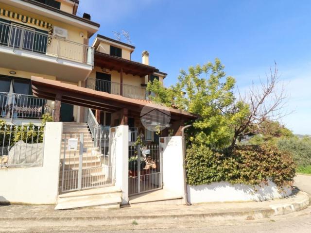 Villetta a schiera in vendita di 220 m² in Via Angelo Ciccarelli, 32