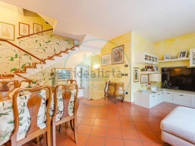 Villetta a schiera in vendita di 220 m² in Via Bosso