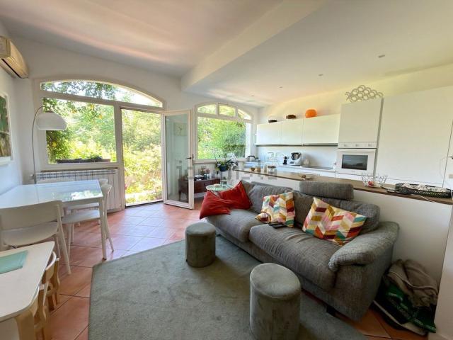 Villetta a schiera in vendita di 220 m² in Via Giovanni Corsaro, 19