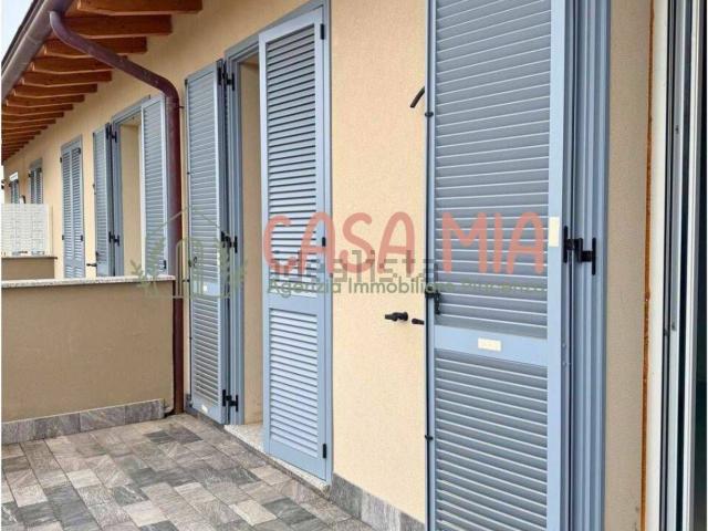 Villetta a schiera in vendita di 220 m² in Via Grazia Deledda