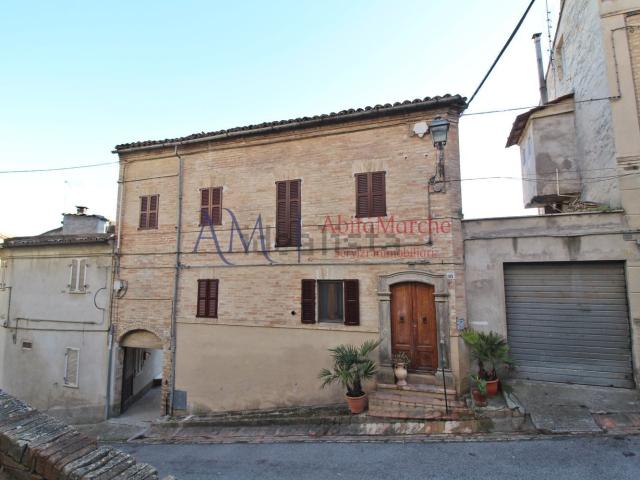 Villetta a schiera in vendita di 220 m² in Via Guglielmo Marconi, 48